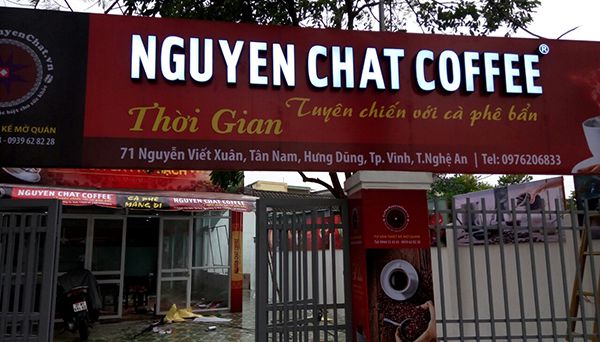 Biển quảng cáo shop quần áo trẻ em