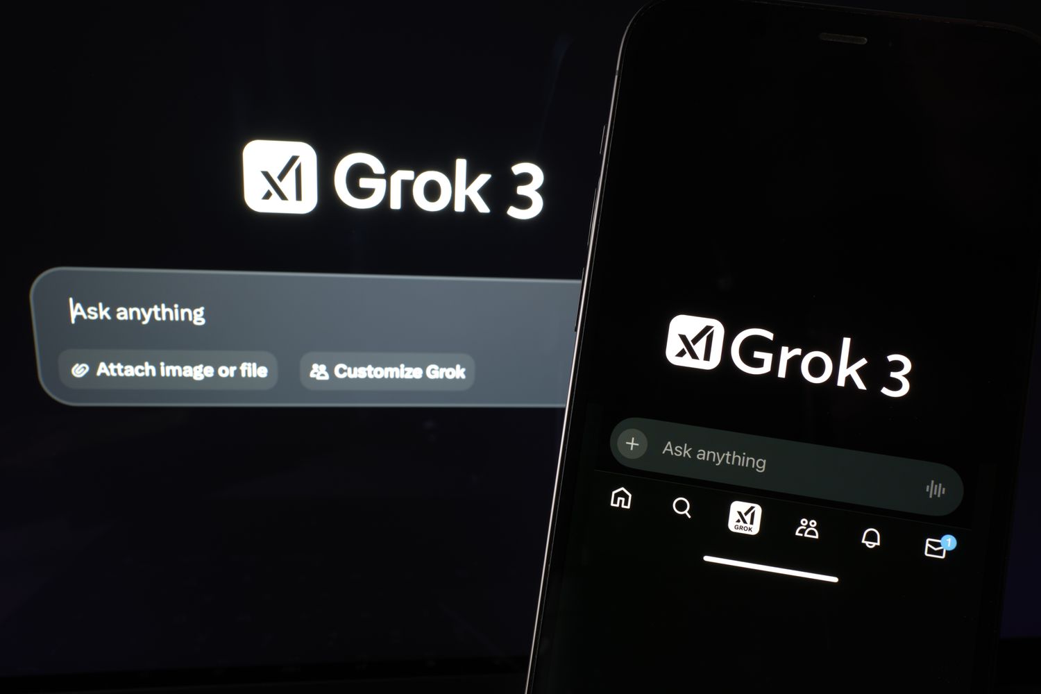 Grok Kẻ nổi loại và sự khác biệt các phiên bản AI của xAI